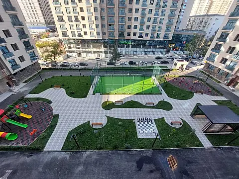 Satılır 4 otaqlı mənzil 150 m²