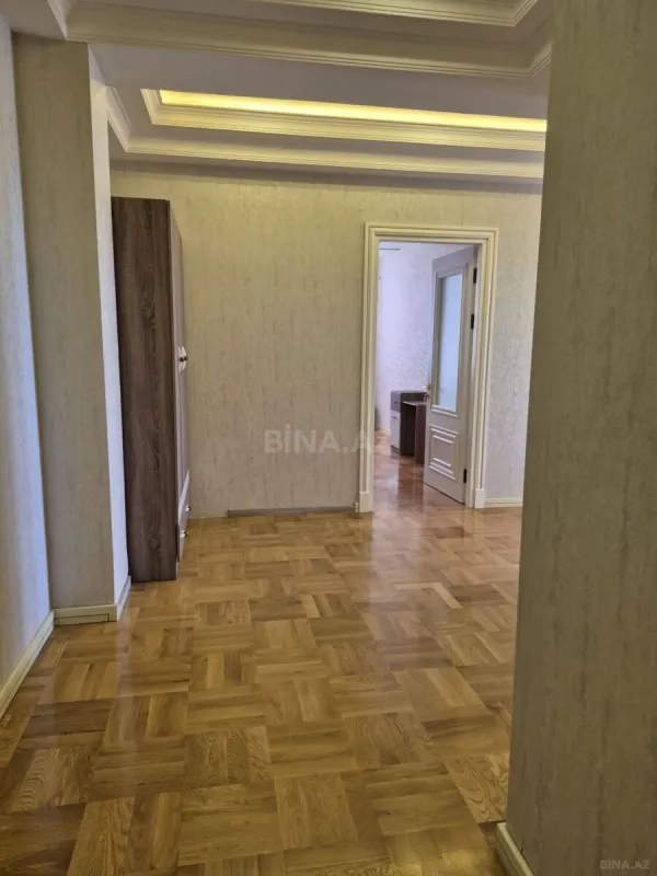 Kirayə verilir 2 otaqlı mənzil 90 m²