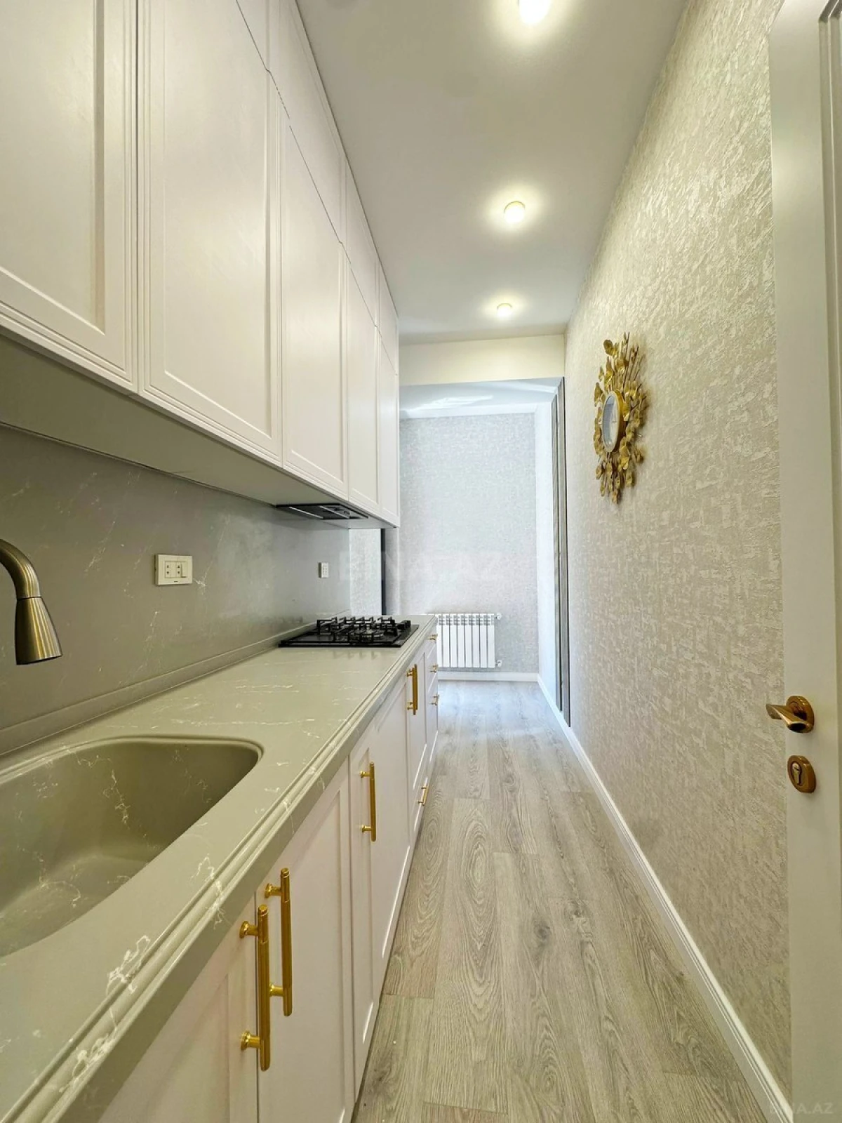 Satılır 2 otaqlı mənzil 61 m²