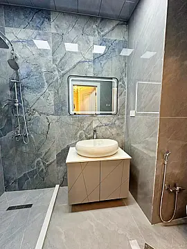 Satılır 2 otaqlı mənzil 61 m²