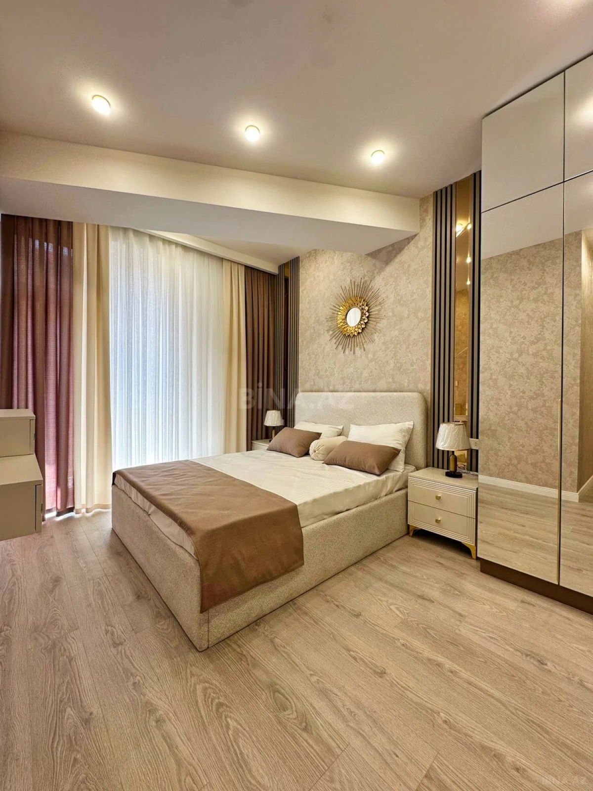 Satılır 2 otaqlı mənzil 61 m²