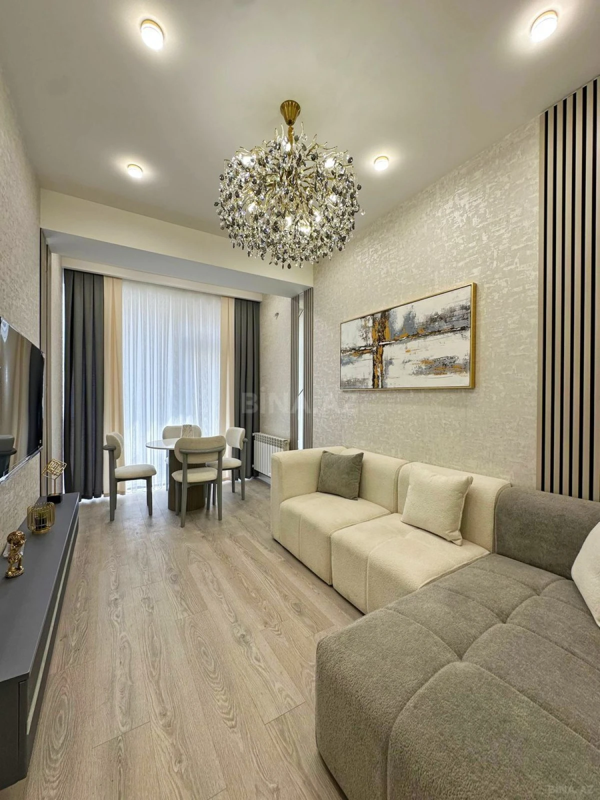 Satılır 2 otaqlı mənzil 61 m²