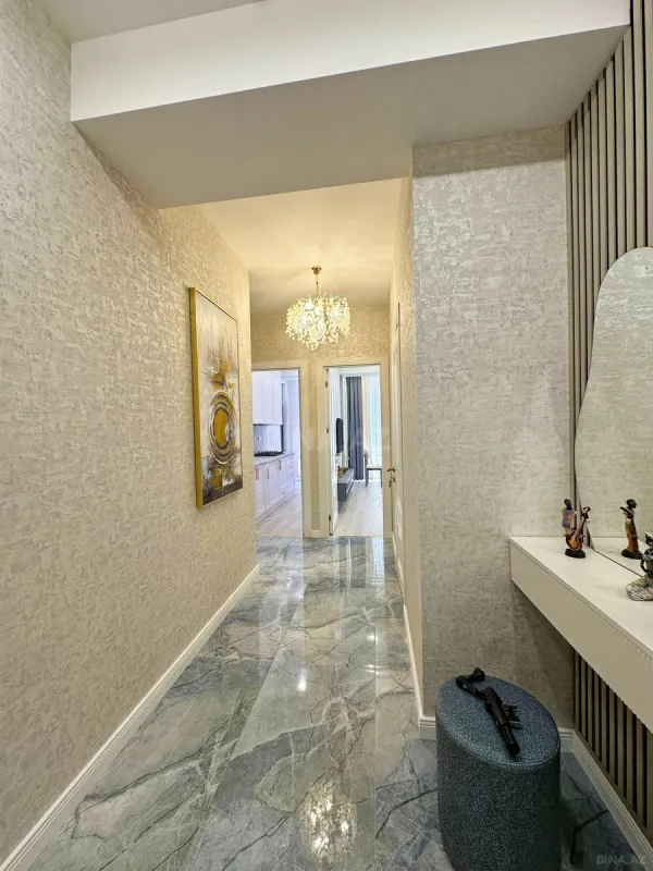 Satılır 2 otaqlı mənzil 61 m²