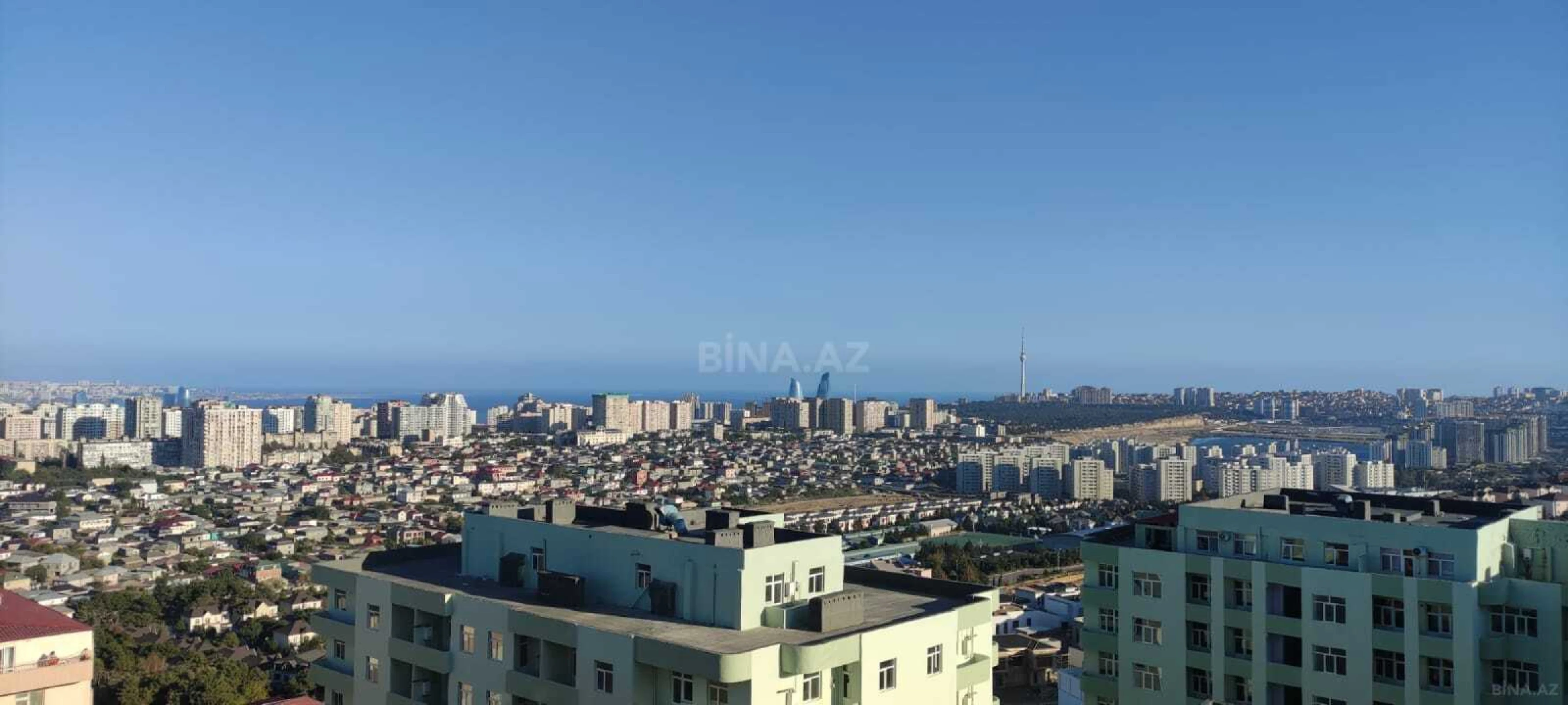 Satılır 4 otaqlı mənzil 130 m²