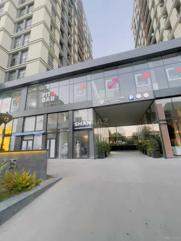 Satılır 4 otaqlı mənzil 130 m²