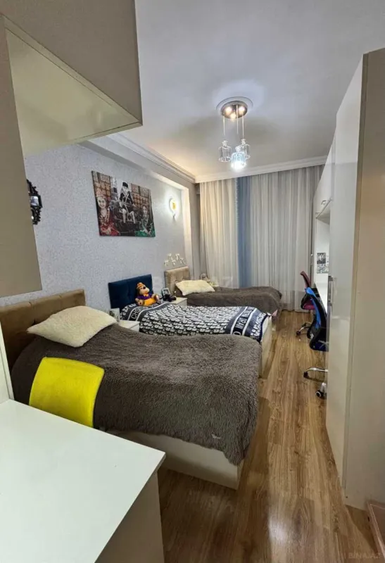 Satılır 3 otaqlı mənzil 123 m²