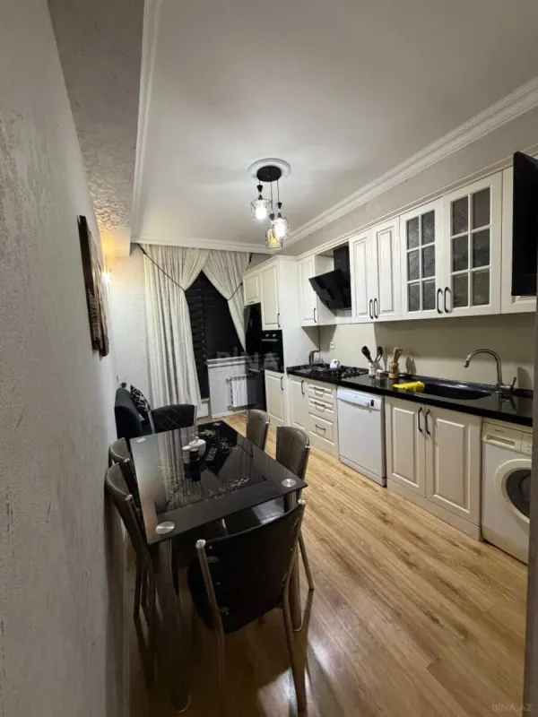 Satılır 3 otaqlı mənzil 123 m²