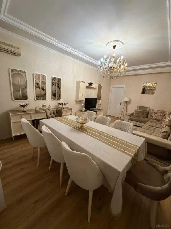 Satılır 3 otaqlı mənzil 123 m²