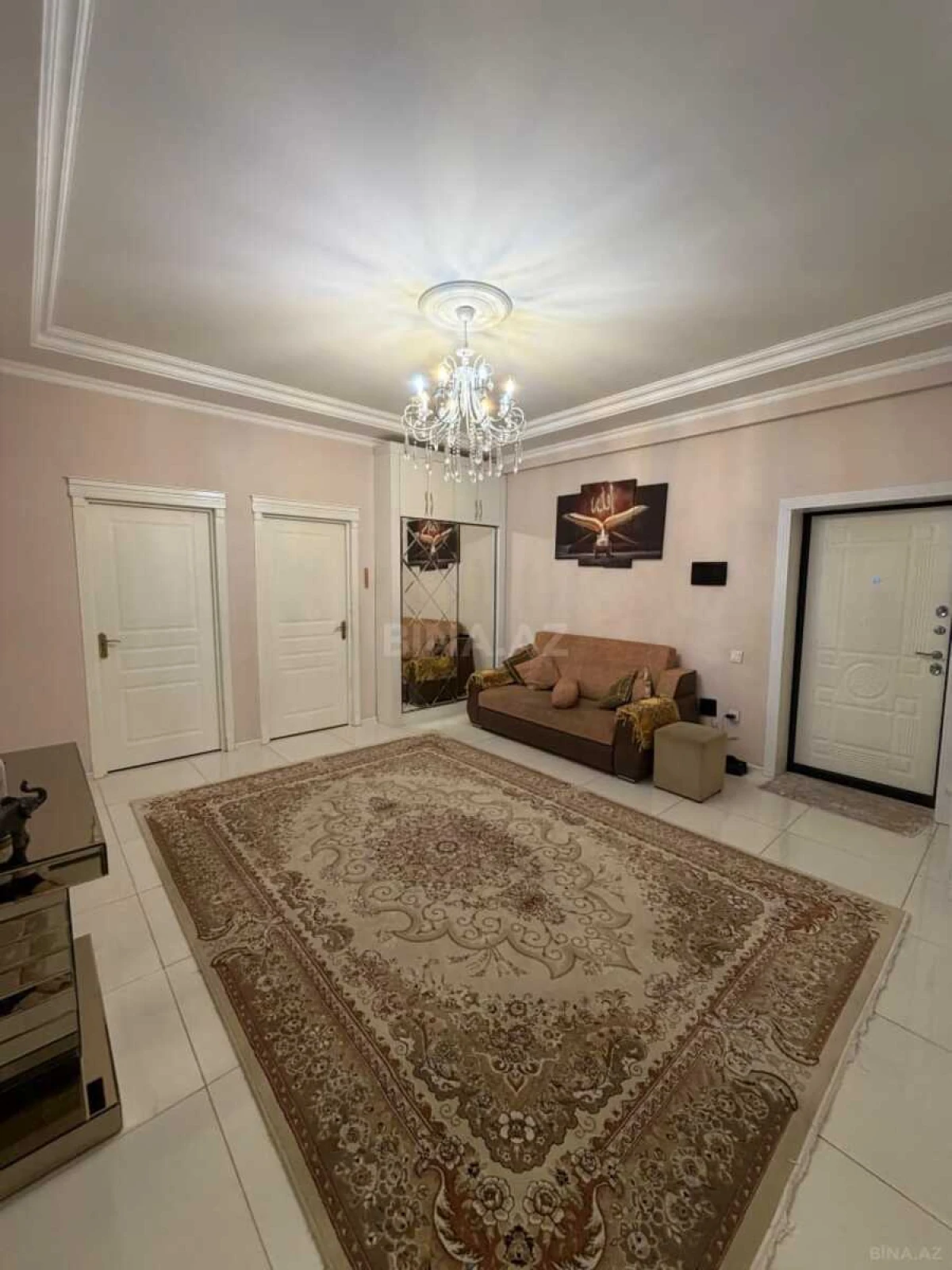 Satılır 3 otaqlı mənzil 123 m²
