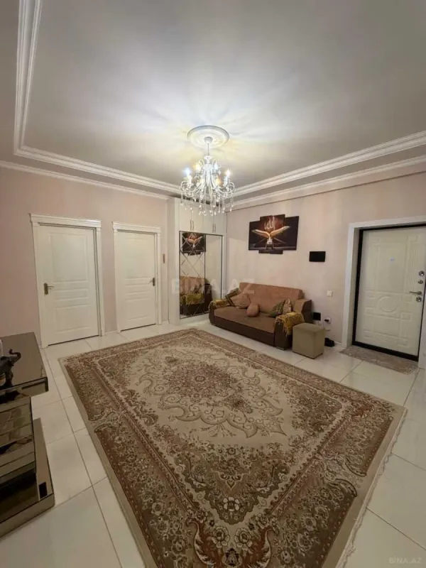 Satılır 3 otaqlı mənzil 123 m²