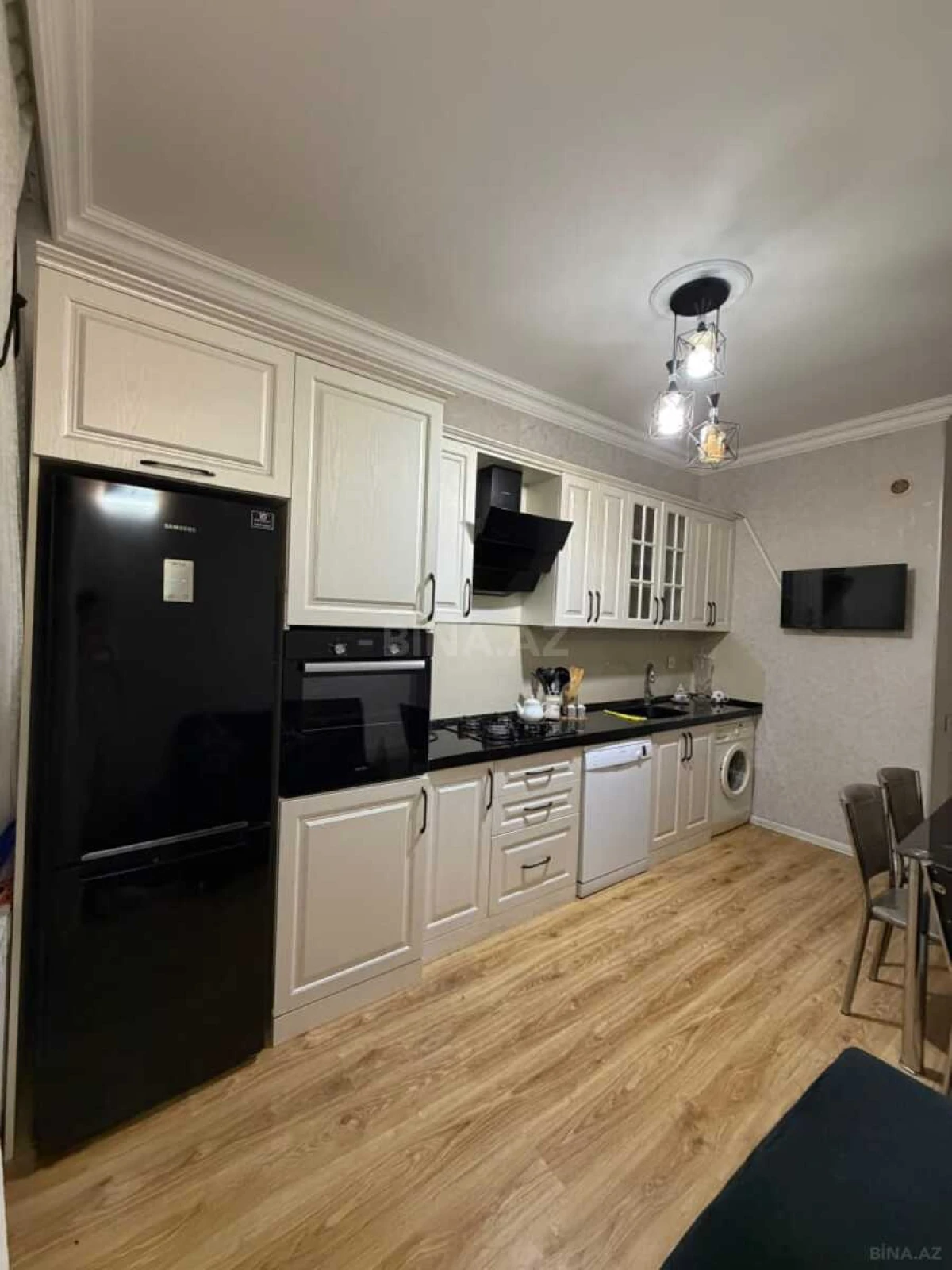 Satılır 3 otaqlı mənzil 123 m²