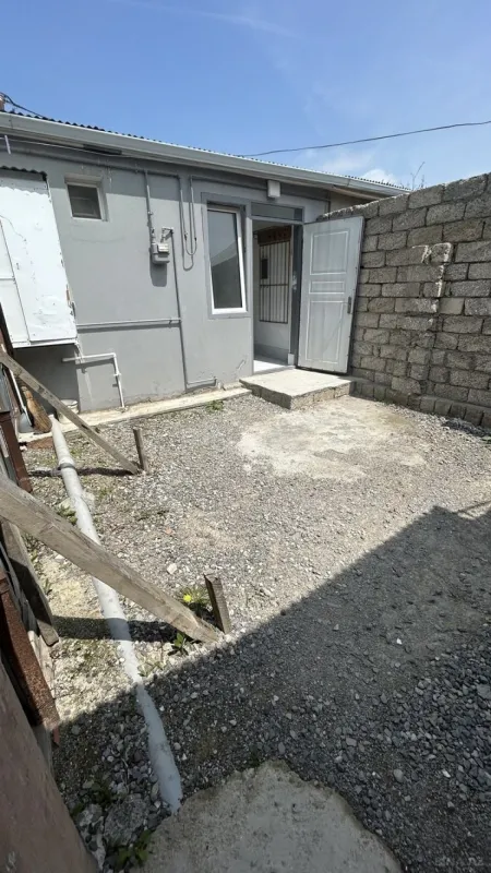 Kirayə verilir 2 otaqlı həyət evi 45 m²