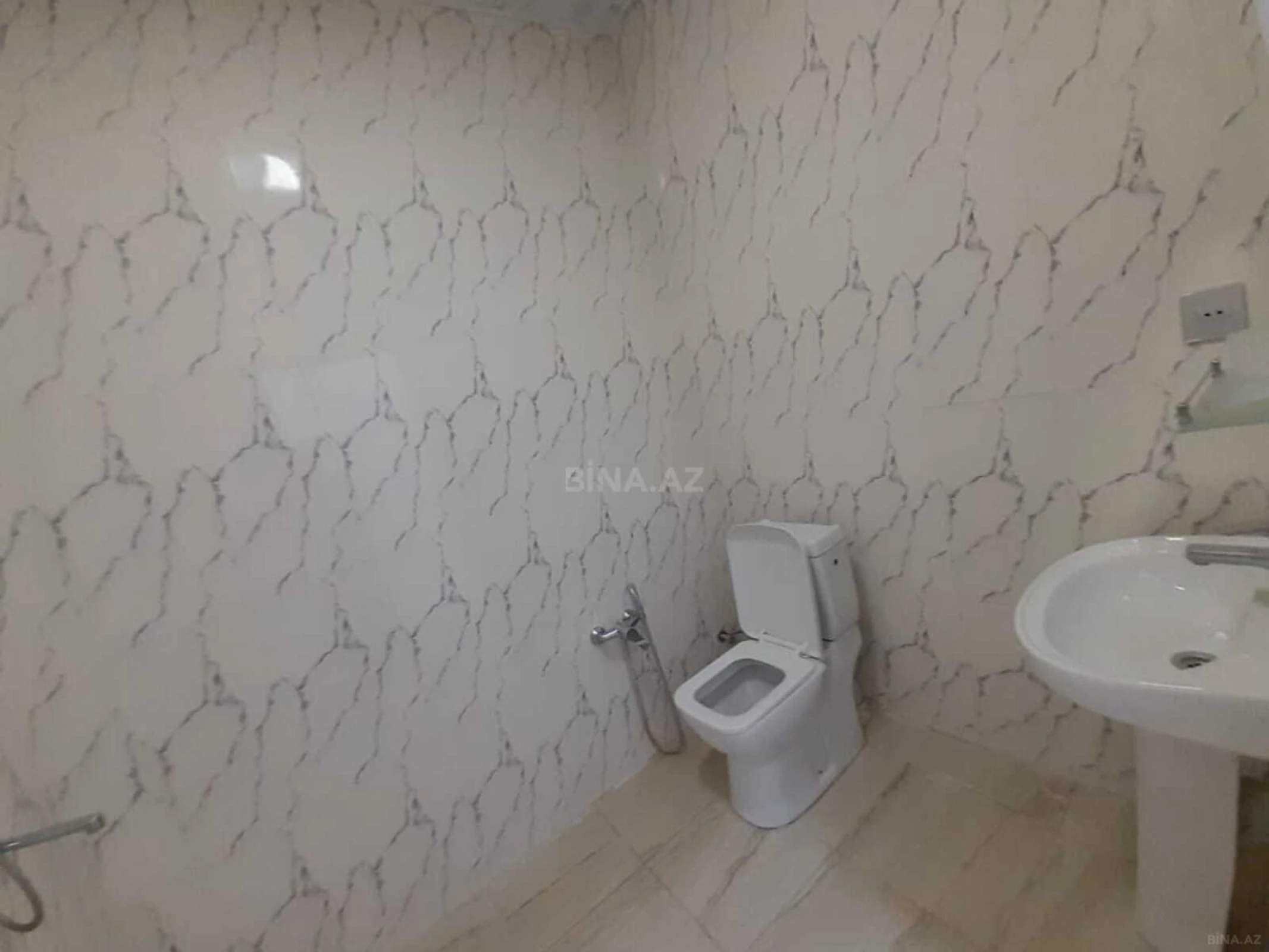 Satılır 2 otaqlı mənzil 58 m²