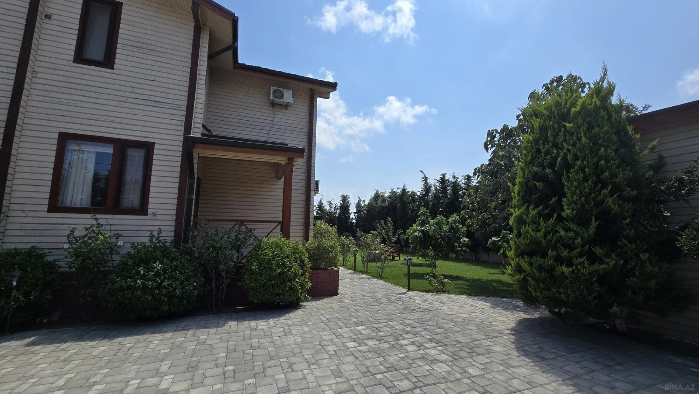 Kirayə verilir 4 otaqlı həyət evi 208 m²