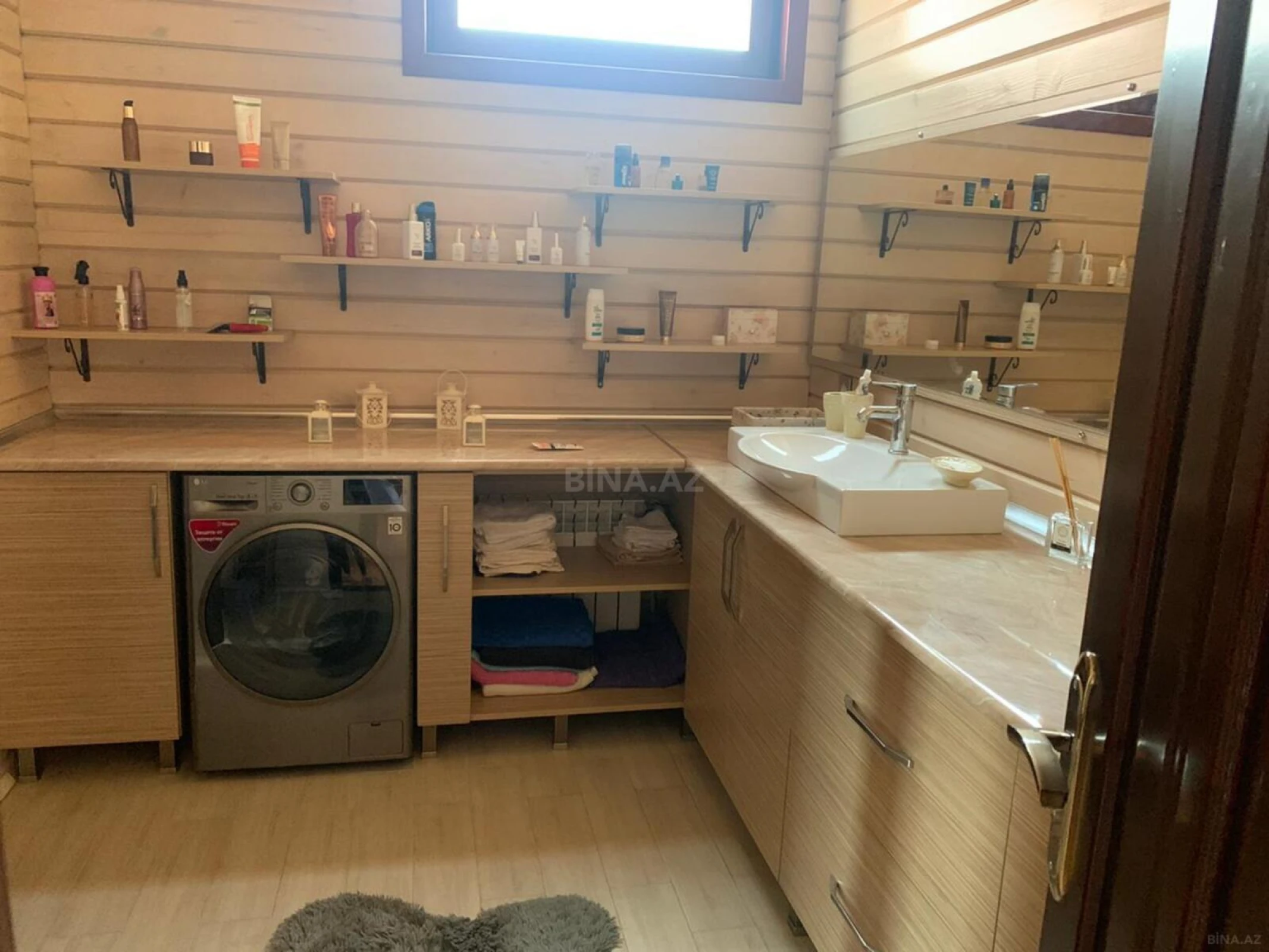 Kirayə verilir 4 otaqlı həyət evi 208 m²