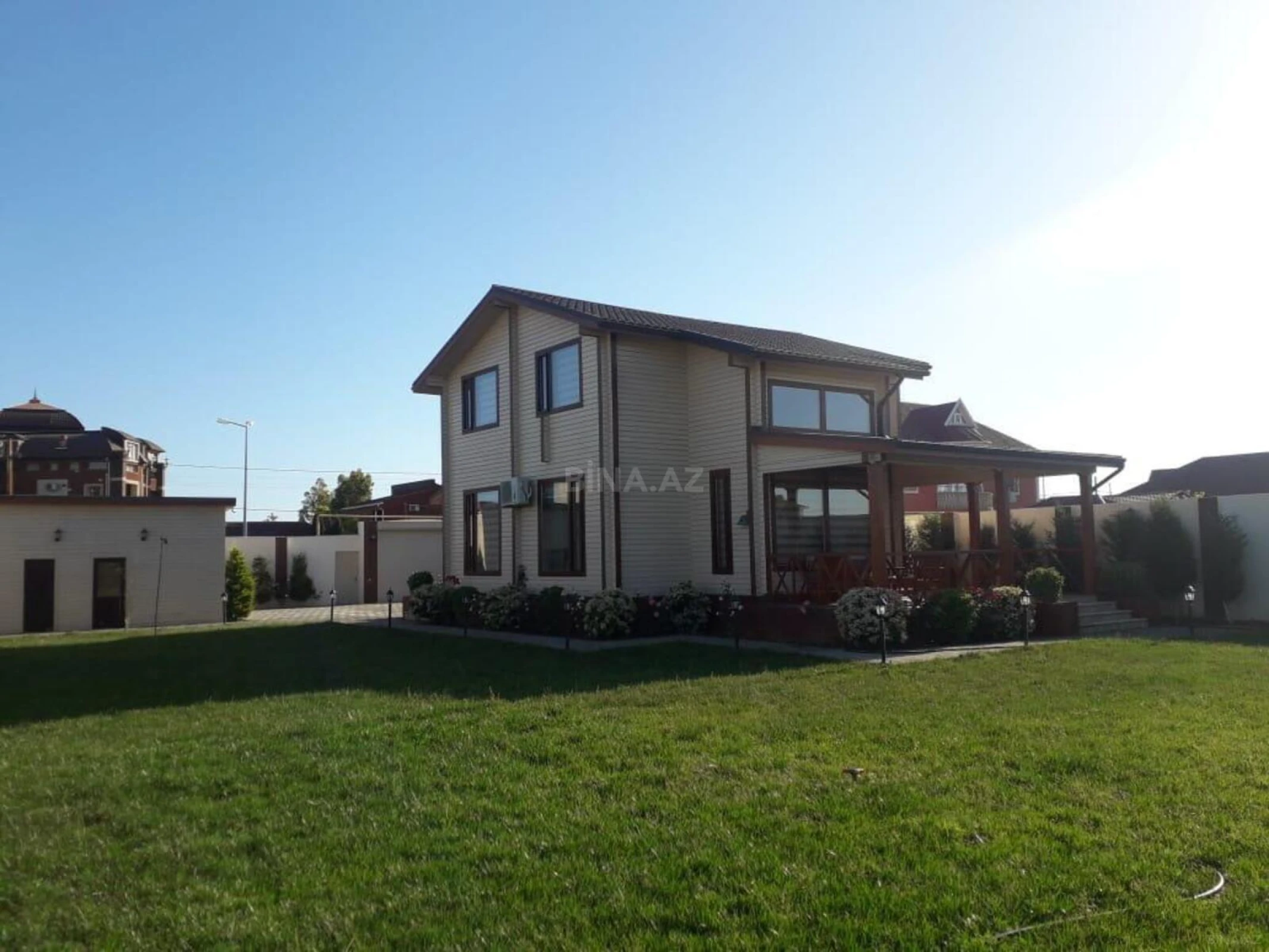 Kirayə verilir 4 otaqlı həyət evi 208 m²