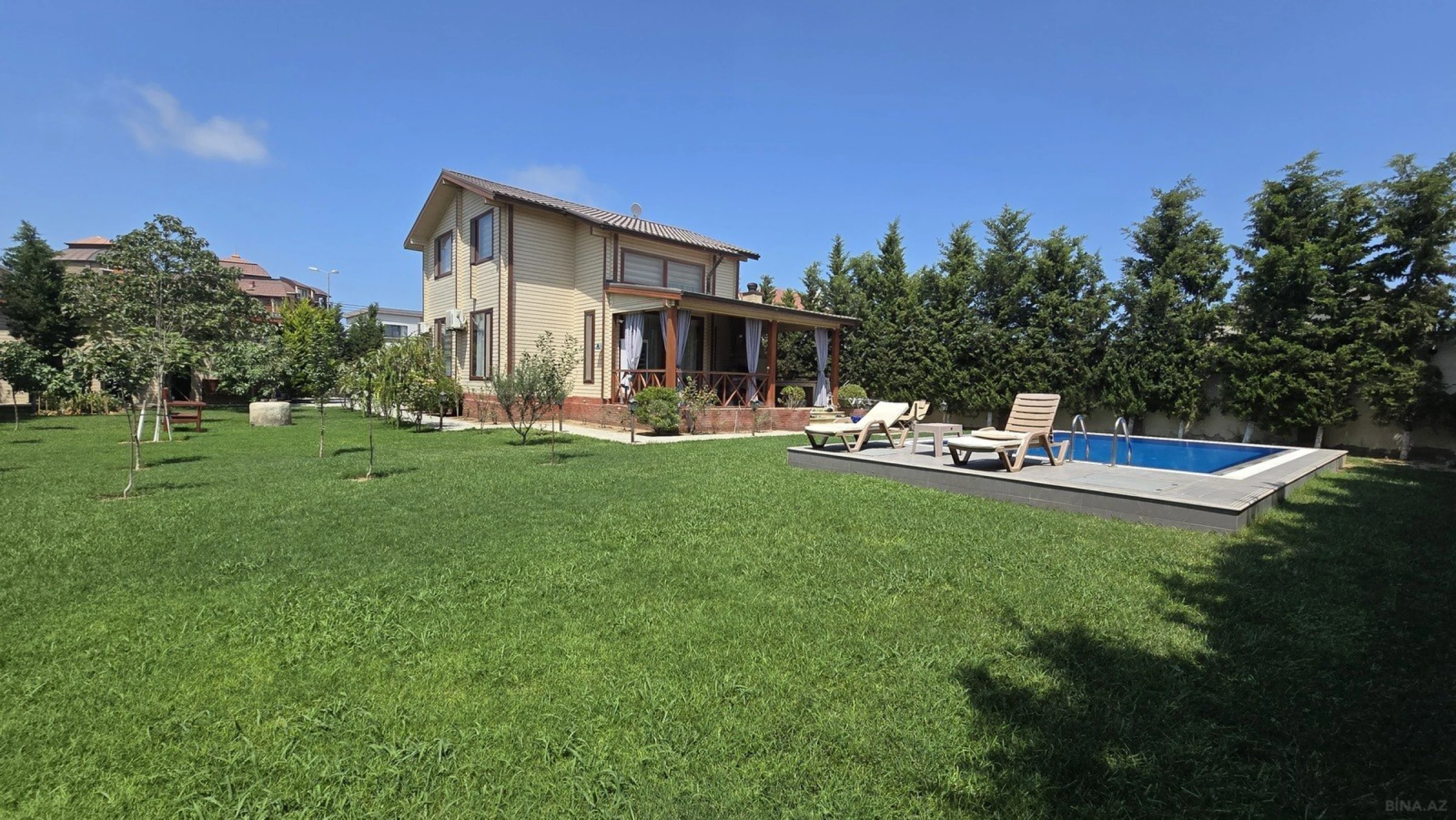 Kirayə verilir 4 otaqlı həyət evi 208 m²
