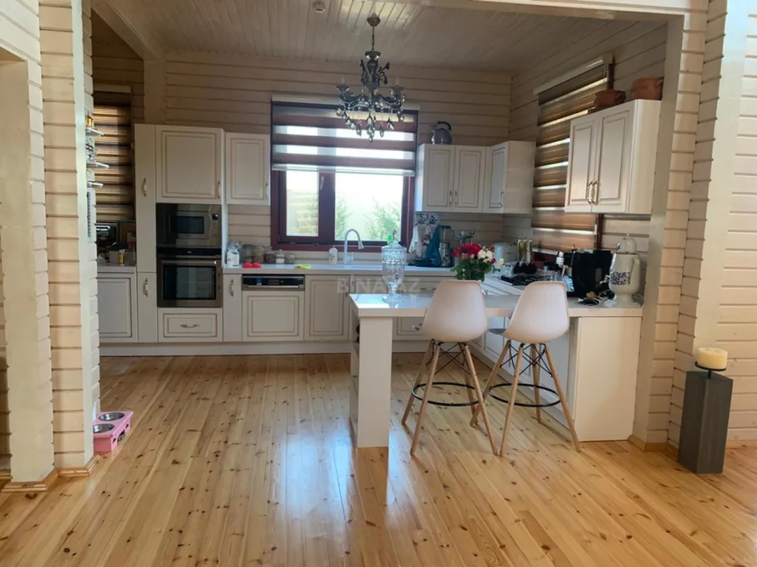 Kirayə verilir 4 otaqlı həyət evi 208 m²
