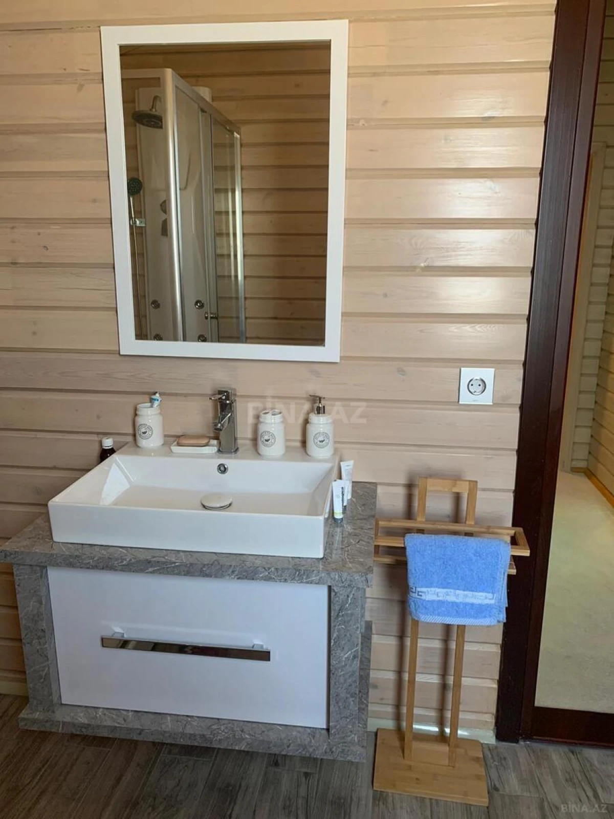 Kirayə verilir 4 otaqlı həyət evi 208 m²