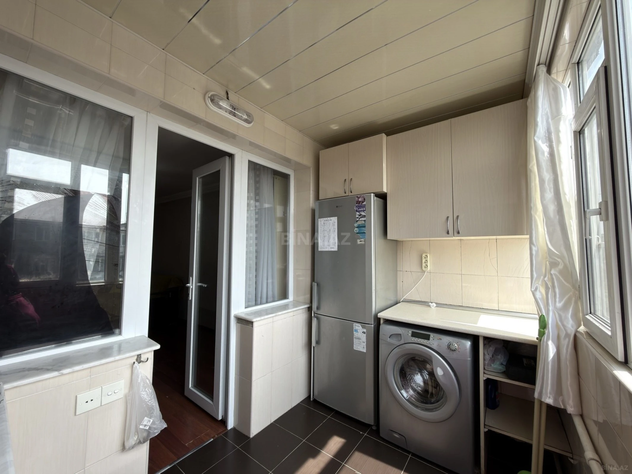 Satılır 1 otaqlı mənzil 40 m²