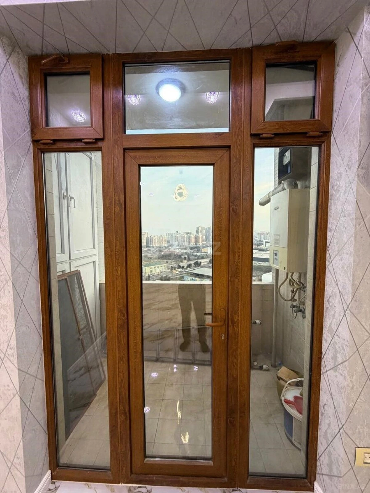 Satılır 4 otaqlı mənzil 132 m²