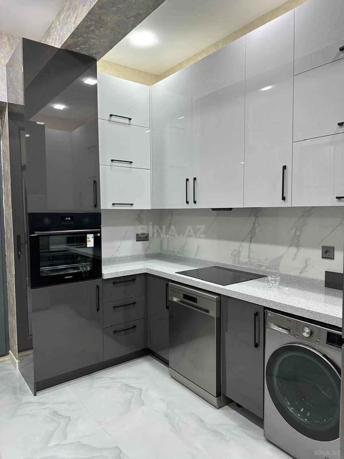 Kirayə verilir 4 otaqlı mənzil 177 m²