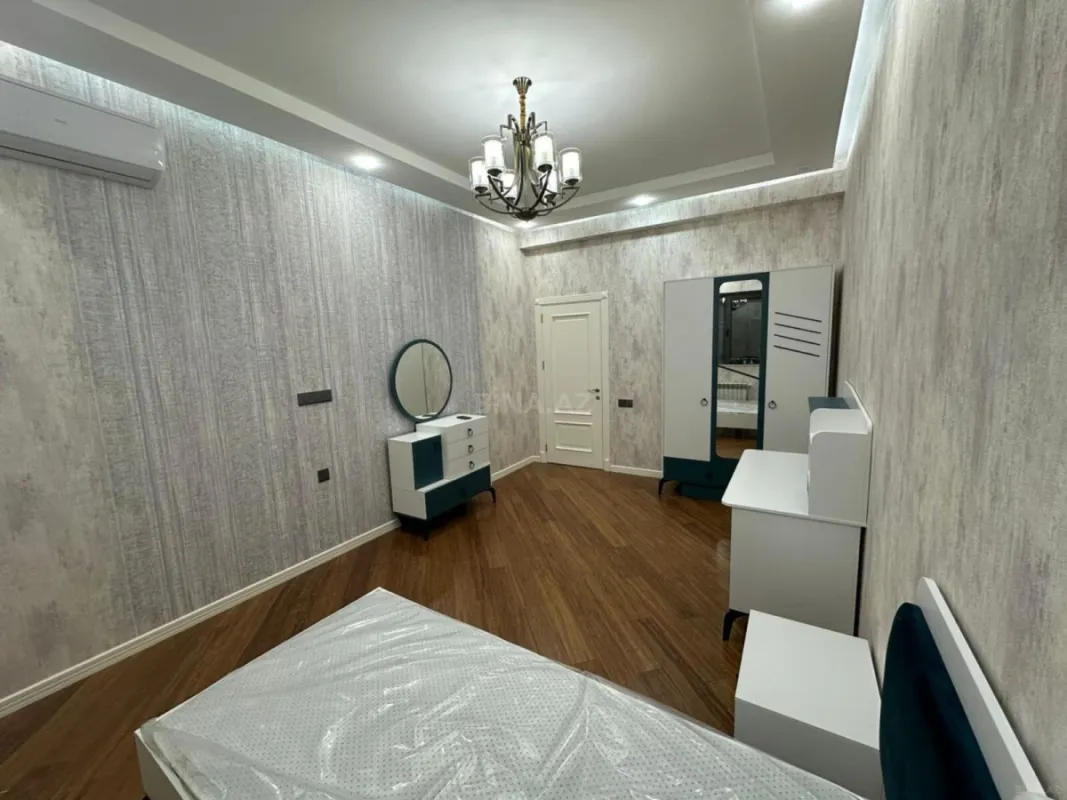 Kirayə verilir 4 otaqlı mənzil 177 m²