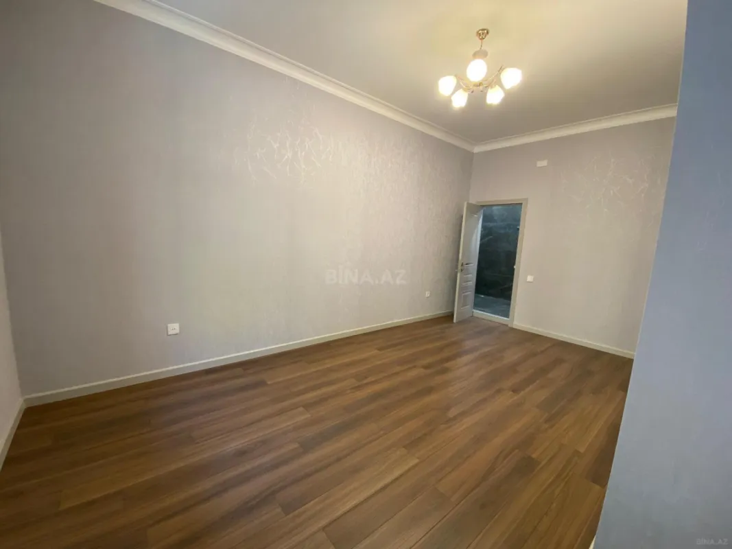 Satılır 4 otaqlı mənzil 178 m²