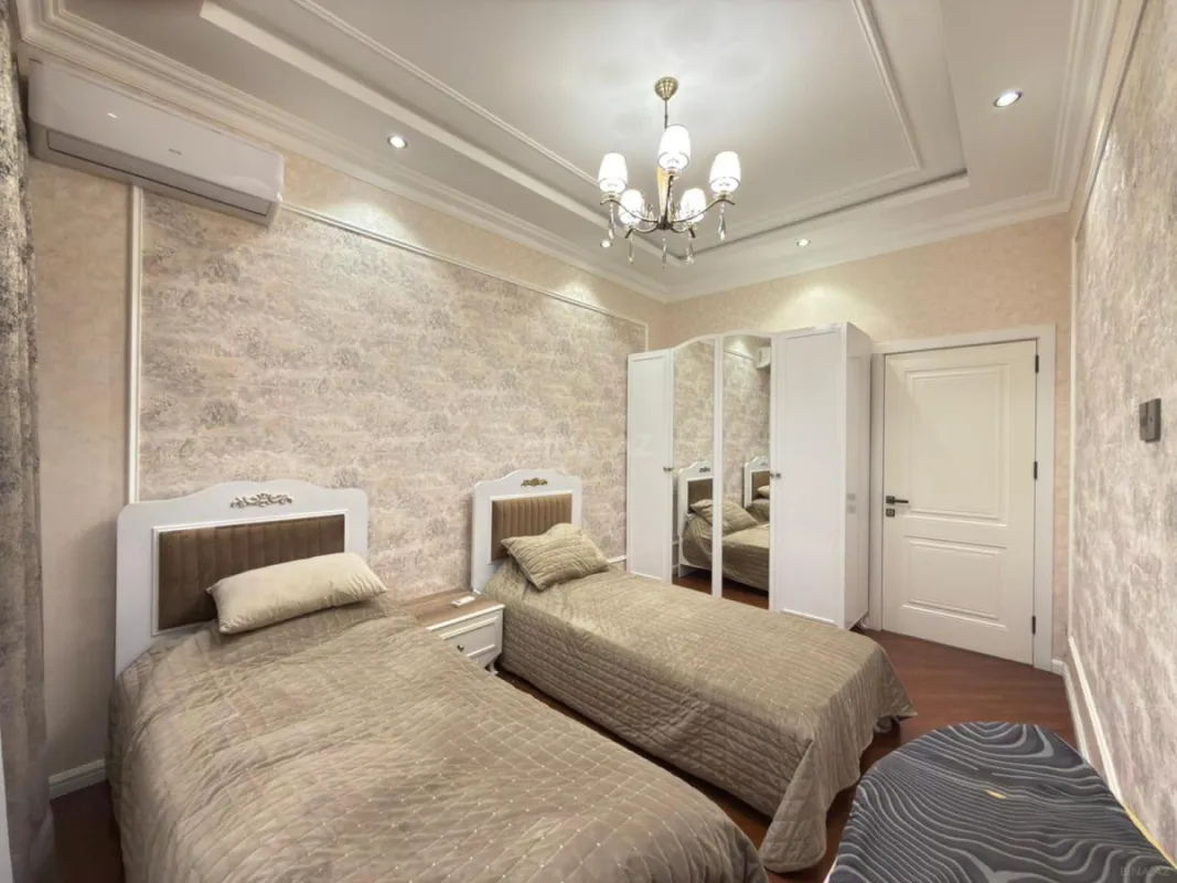 Satılır 3 otaqlı mənzil 120 m²
