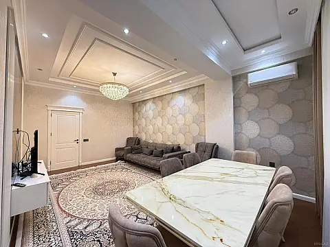 Satılır 3 otaqlı mənzil 120 m²