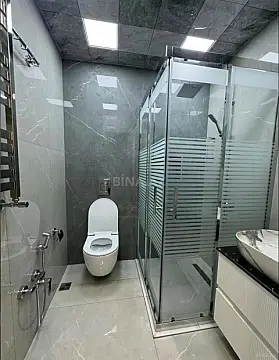 Kirayə verilir 2 otaqlı mənzil 75 m²