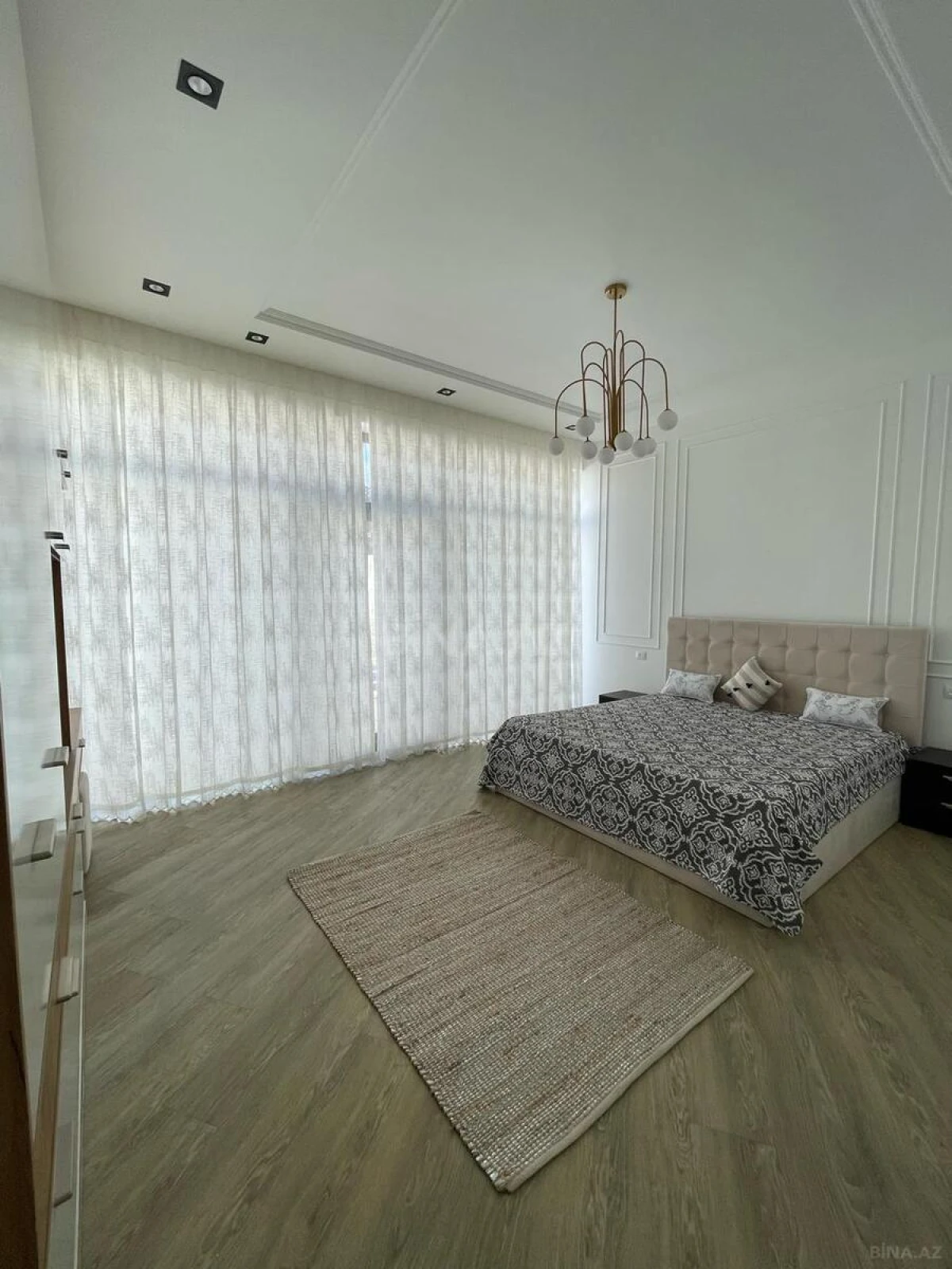 Satılır 4 otaqlı həyət evi 200 m²