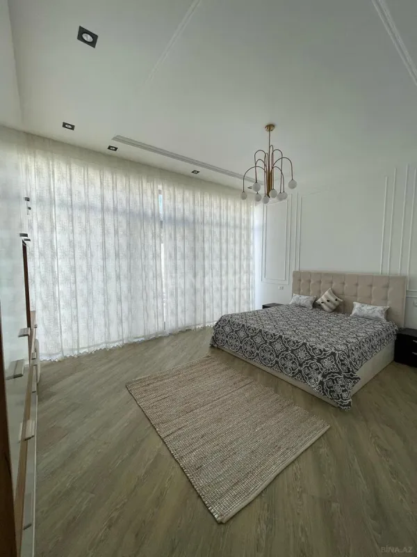 Satılır 4 otaqlı həyət evi 200 m²