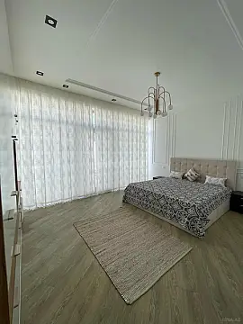 Satılır 4 otaqlı həyət evi 200 m²