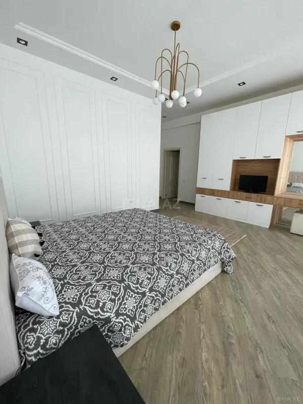 Satılır 4 otaqlı həyət evi 200 m²