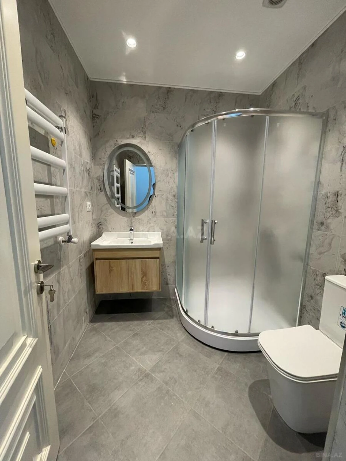 Satılır 4 otaqlı həyət evi 200 m²