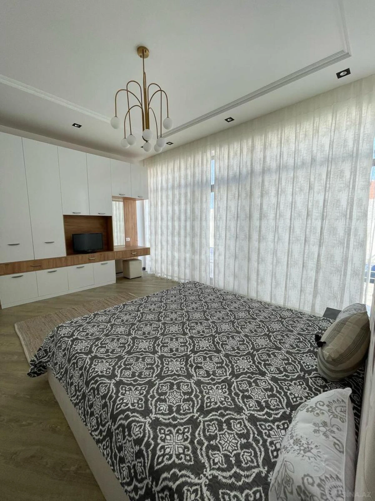 Satılır 4 otaqlı həyət evi 200 m²