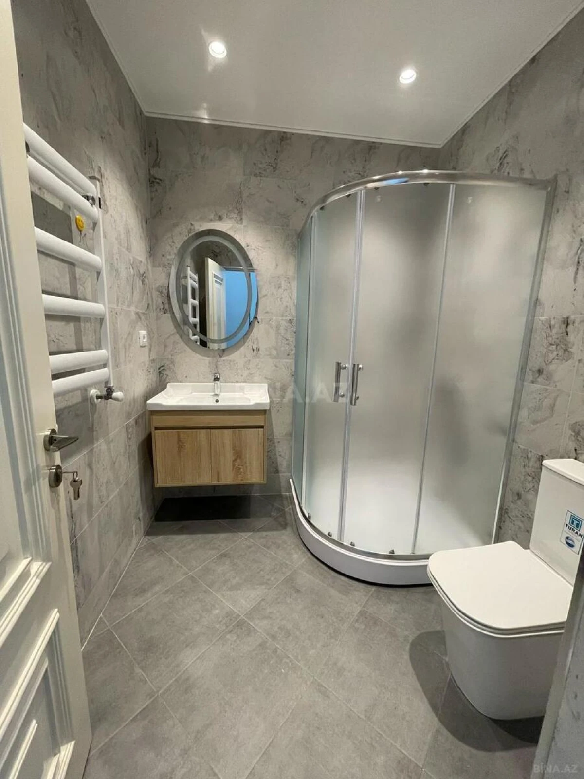 Satılır 4 otaqlı həyət evi 200 m²