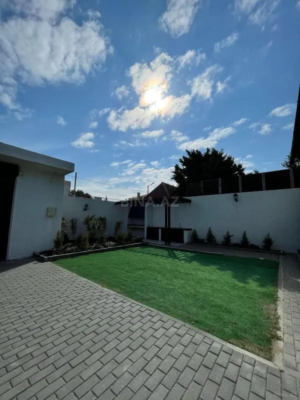 Satılır 4 otaqlı həyət evi 200 m²