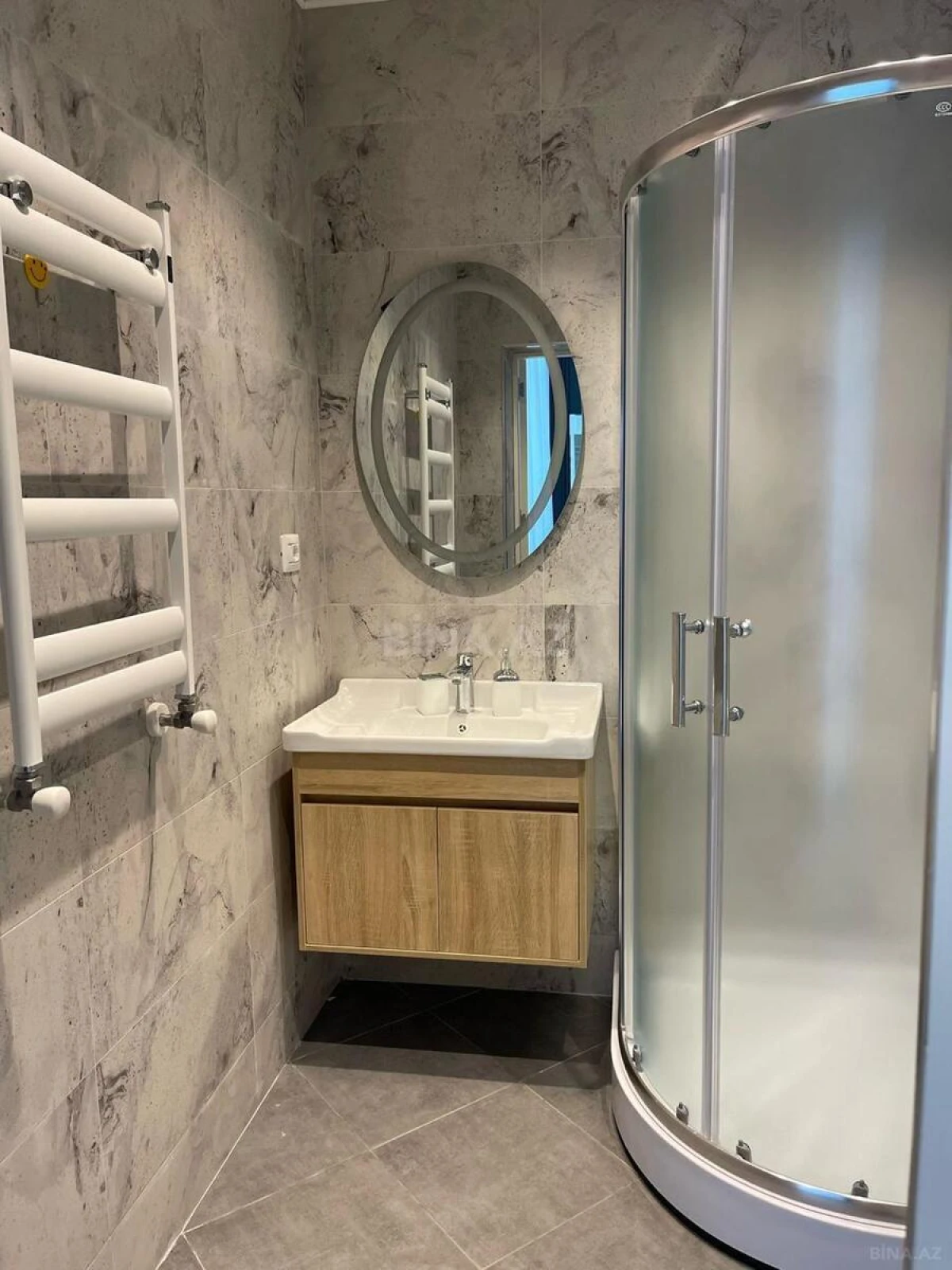 Satılır 4 otaqlı həyət evi 200 m²