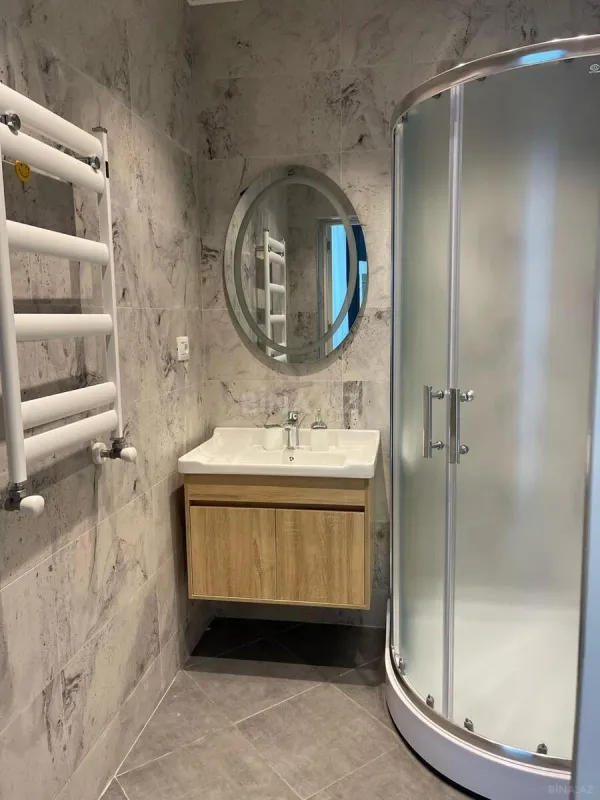 Satılır 4 otaqlı həyət evi 200 m²