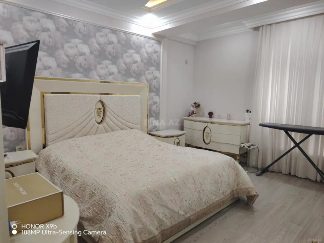Kirayə verilir 2 otaqlı mənzil 117 m²