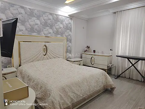 Kirayə verilir 2 otaqlı mənzil 117 m²