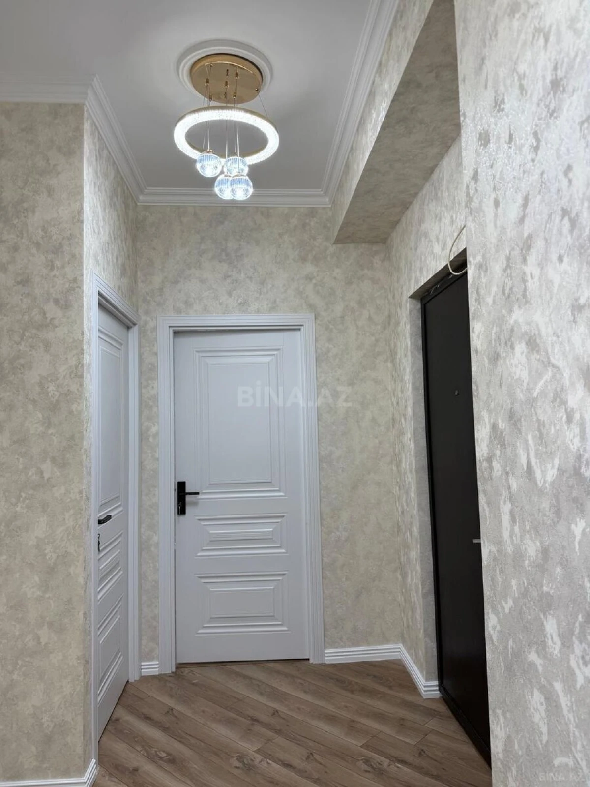 Satılır 2 otaqlı mənzil 62 m²