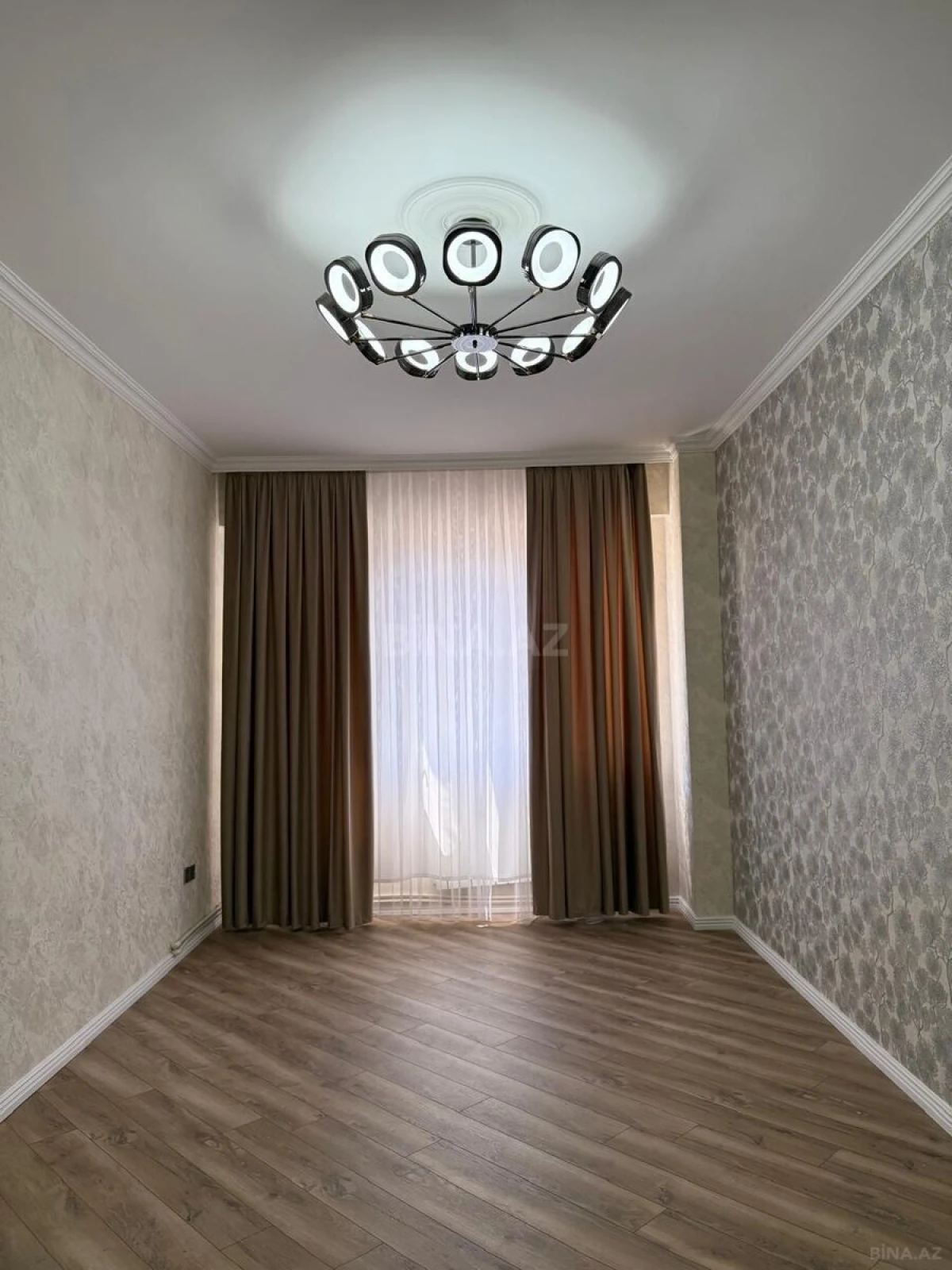 Satılır 2 otaqlı mənzil 62 m²