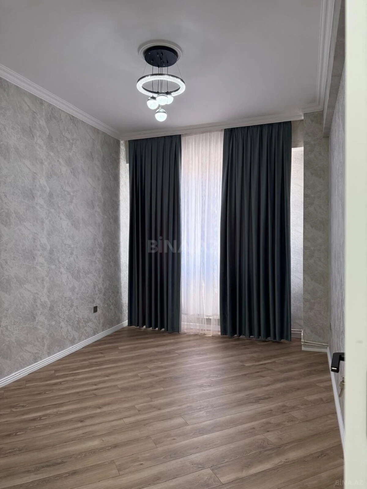 Satılır 2 otaqlı mənzil 62 m²