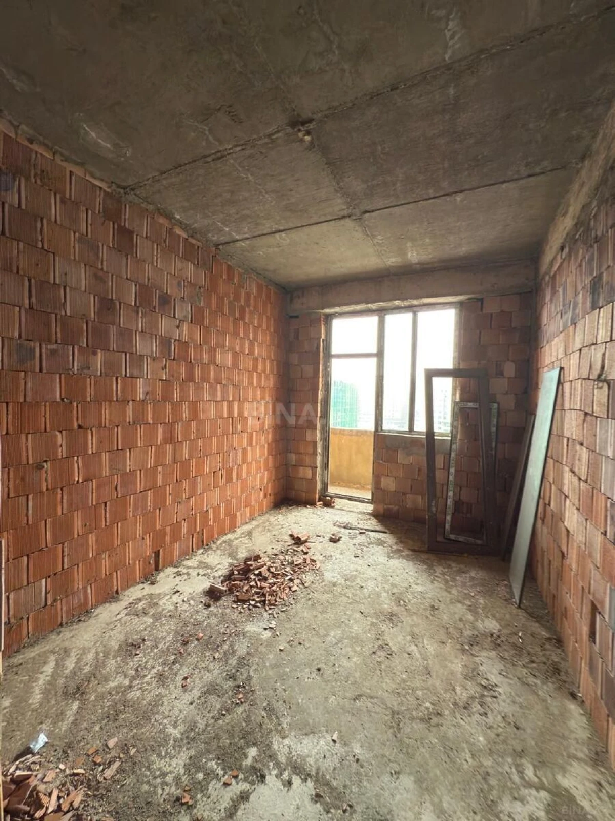 Satılır 3 otaqlı mənzil 100 m²