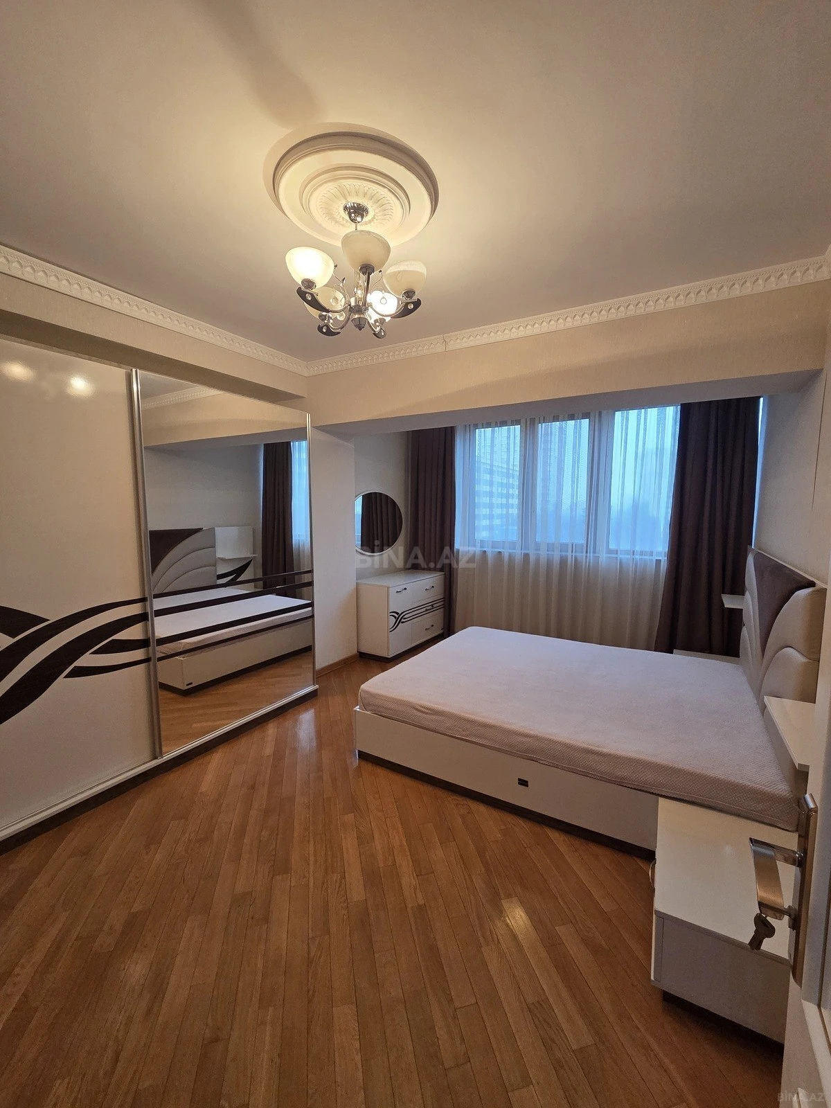 Kirayə verilir 3 otaqlı mənzil 95 m²