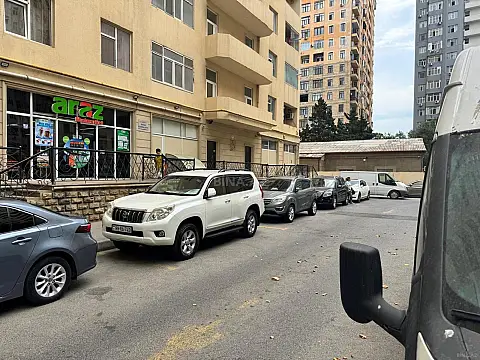 Satılır obyekt 750 m² — Bakı, 9-cu mikrorayon 750.00 m²