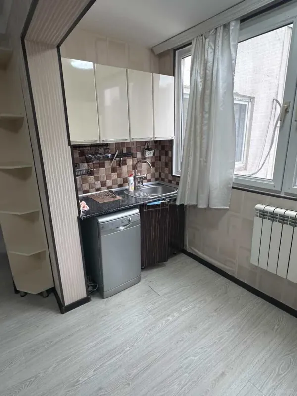 Kirayə verilir 3 otaqlı mənzil 100 m²